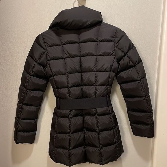 Add Down woman’s black puffer coat - Picture 7 of 8